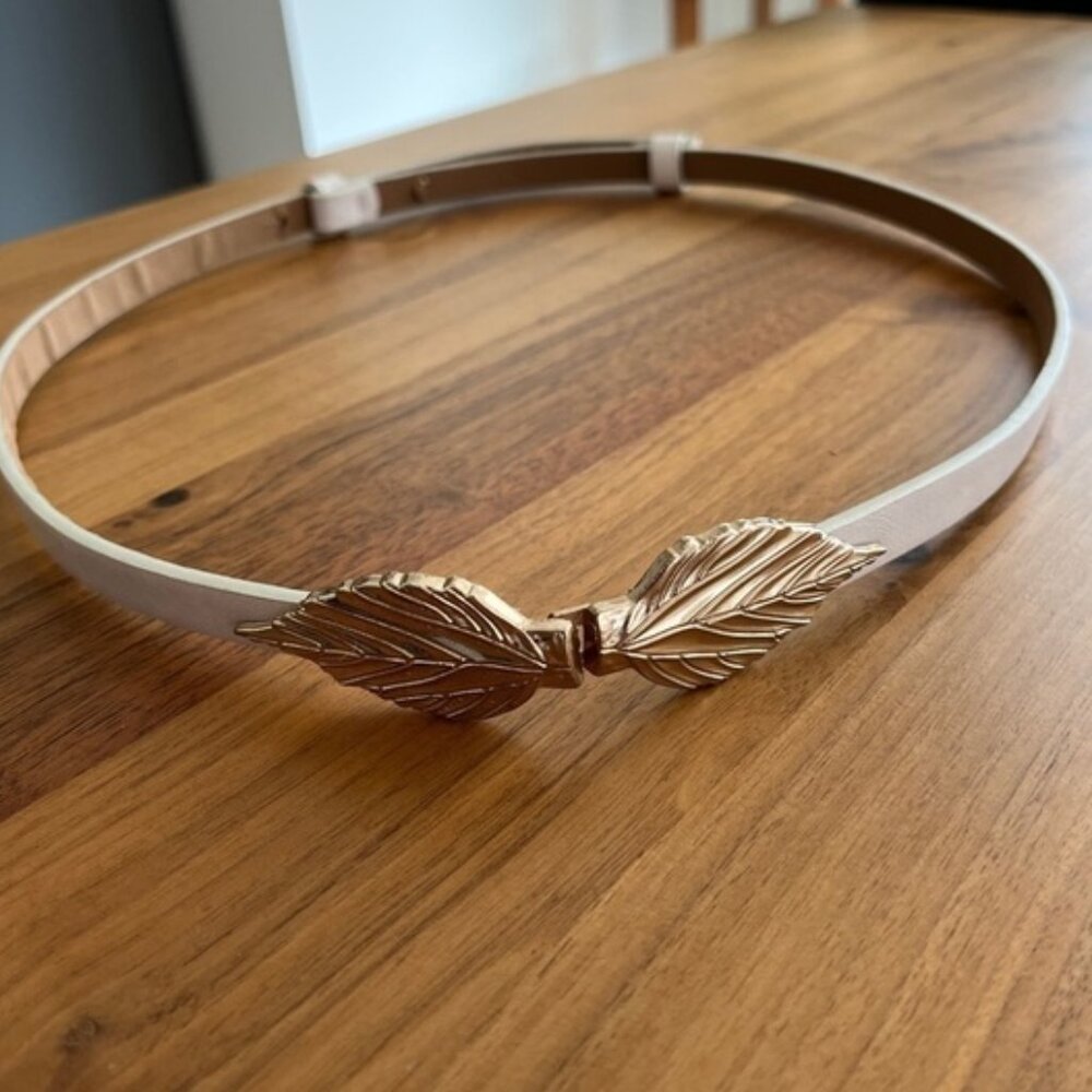 BELT Adjustable Cream Colour Thin Gold Tone Leaf Design Hook Closure